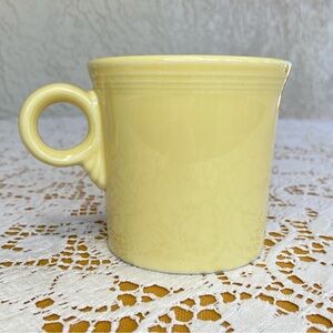 Fiestaware Ring Handle 10 oz Coffee Mug in Pale Yellow Color Vintage 1987-2002